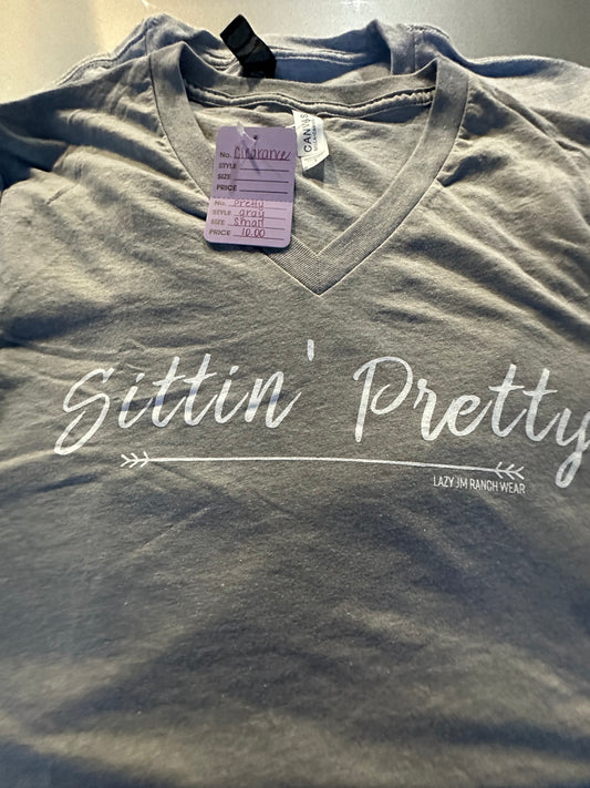 Sittin’ Pretty Graphic Tee