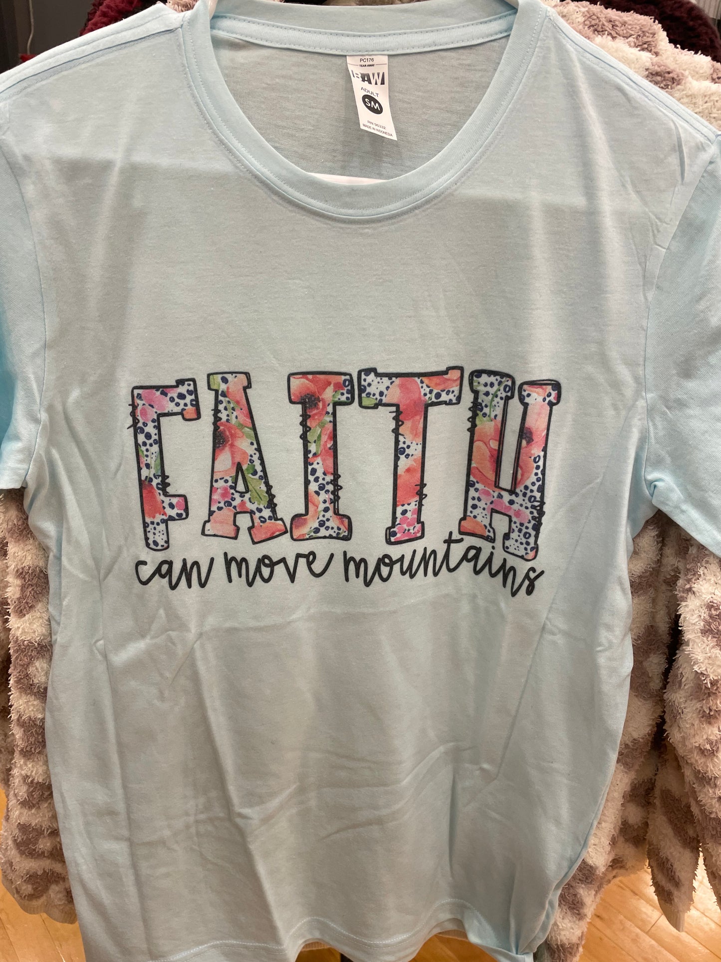 Faith graphic tee